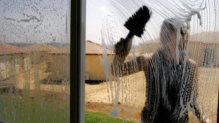 How to Clean Windows Streak Free